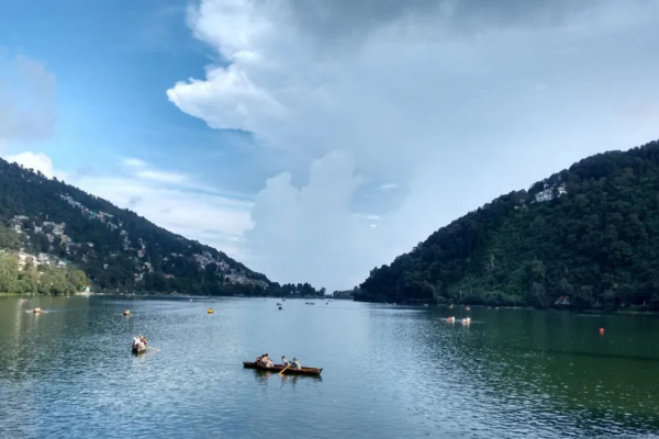 Nainital Lake view – perfect spot for short weekend getaway packages